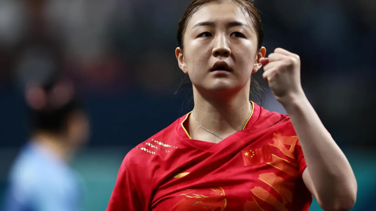 La jugadora china Chen Meng compite en los Juegos. EFE/EPA/ANNA SZILAGYI